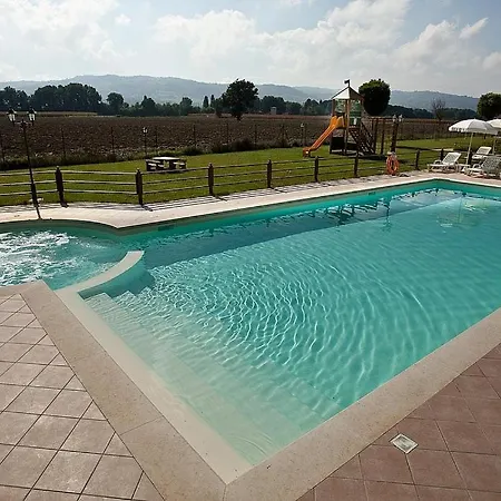 Appartamento In Cerreto Sleeps 5 With Pool And Air Con