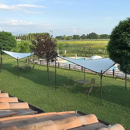 In Cerreto Sleeps 5 With Pool And Air Con Appartamento