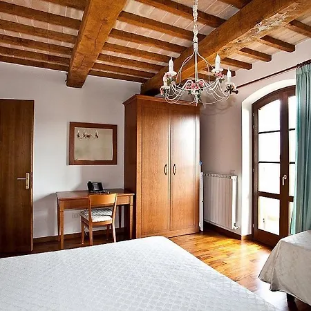 In Cerreto Sleeps 5 With Pool And Air Con *