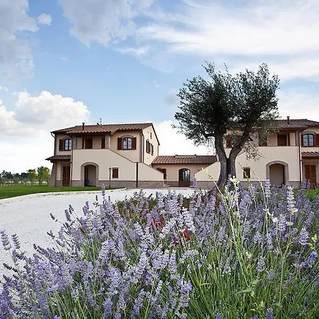 In Cerreto Sleeps 5 With Pool And Air Con *
