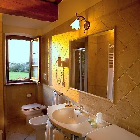 Appartamento In Cerreto Sleeps 5 With Pool And Air Con Cerreto di Spoleto